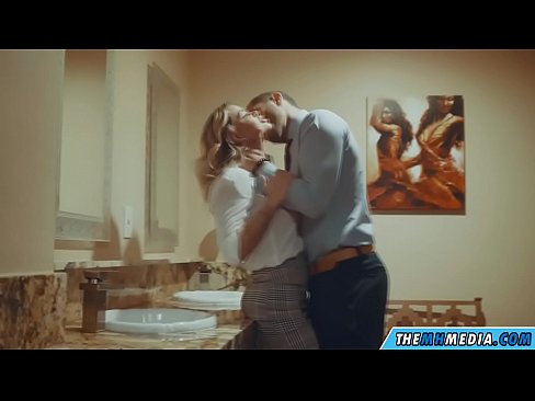 ❤️ Kui rinnakas blondiin võrgutab sind avalikus tualettruumis ️❌ Koduporno at porn et.com-porn-hat.ru ☑